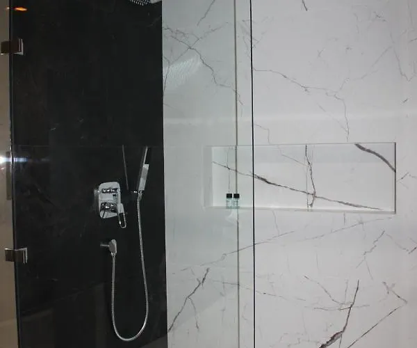 в аркадии C видом на море ! Szálloda *